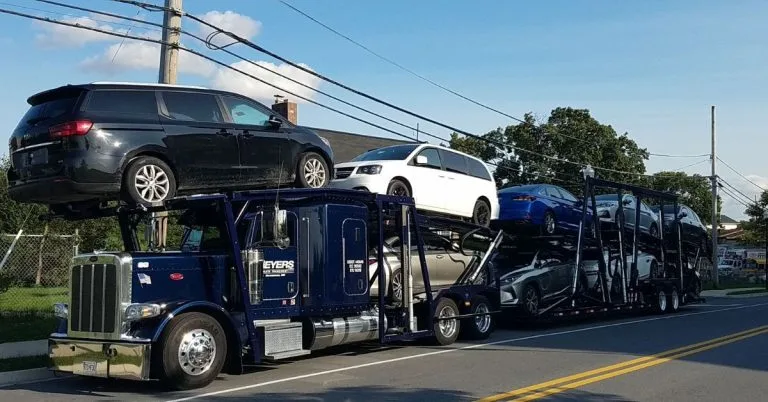 Auto transport broker vs carrier vehicle shipping comparison