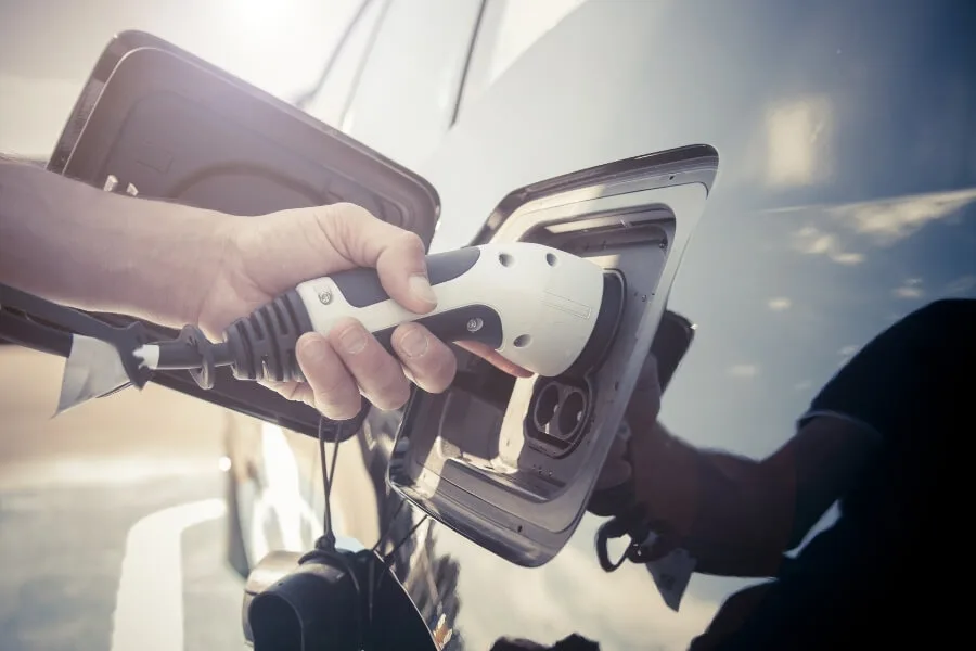 Understanding Electric Cars Roadside Assistance & Towing Options 1