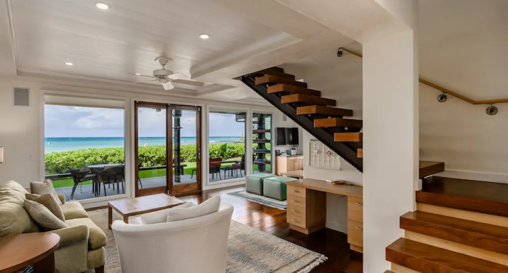 sugar-cove-b6-guest-entry-and-living
