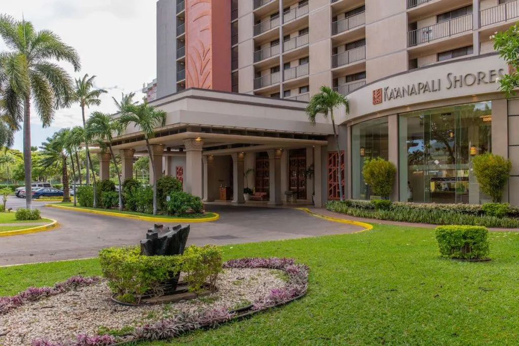 The entrance to the lobby area of Ka'anapali Shores
