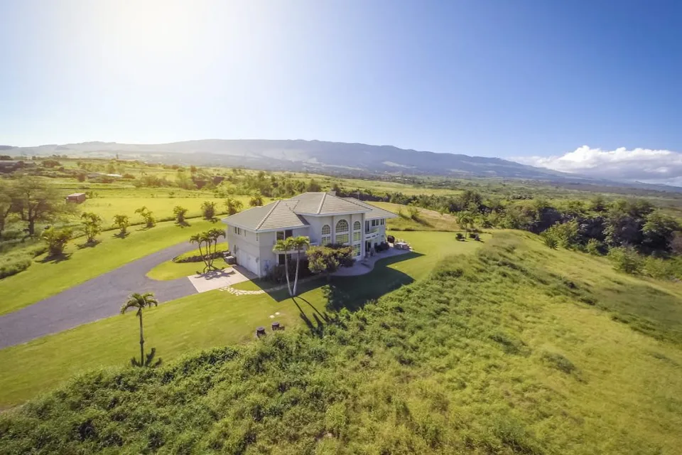 Home in Kula