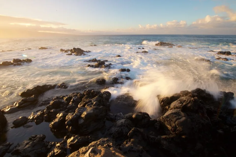 Hookipa Beach Park rocks
