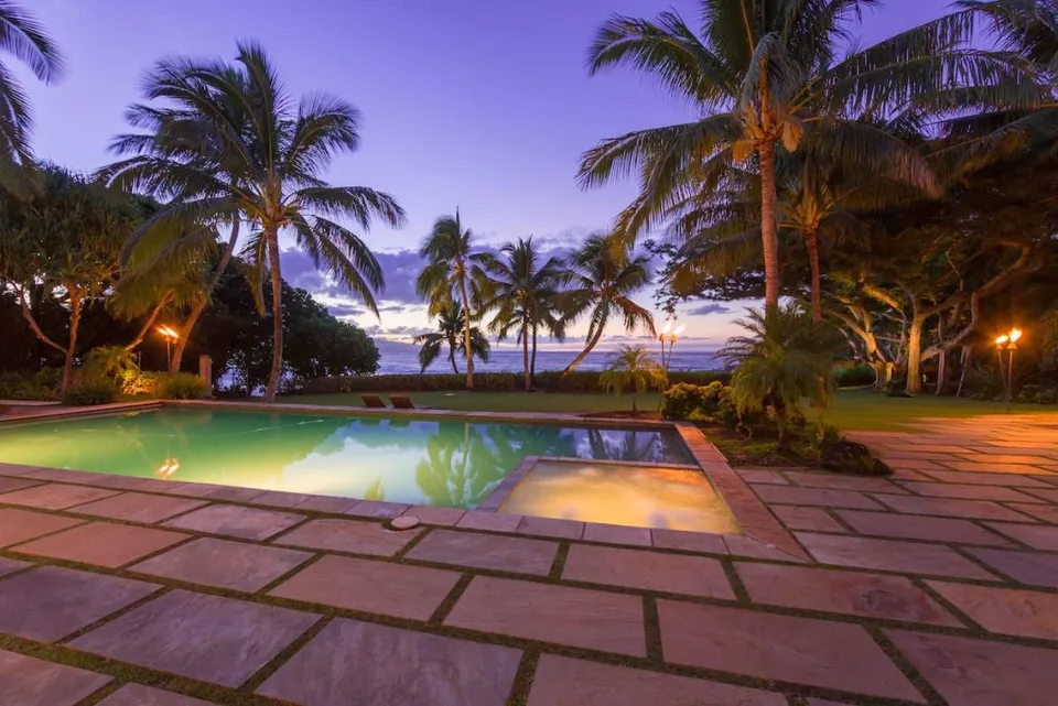 Kuau Oceanfront Home Pool