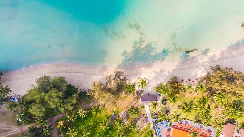Remote Site Luxury Architecture: How to Handle Power, Water, Access, and Team Logistics