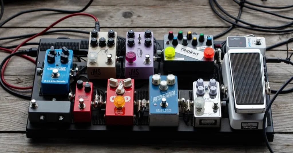 Understanding the Best Guitar Pedals for Beginners: The Smart-Guide 6 guitar pedals for beginners