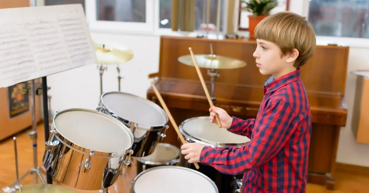 how to play drums