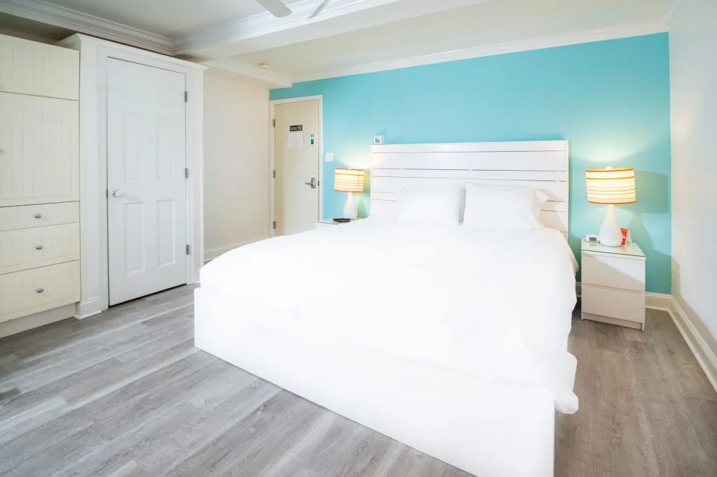 King with Day Bed room 8