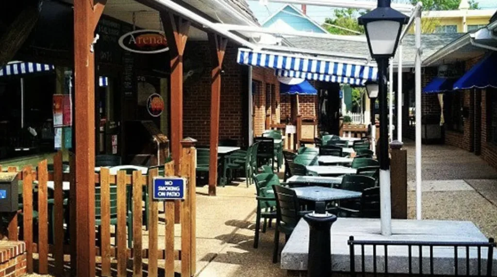 Arena’s Deli